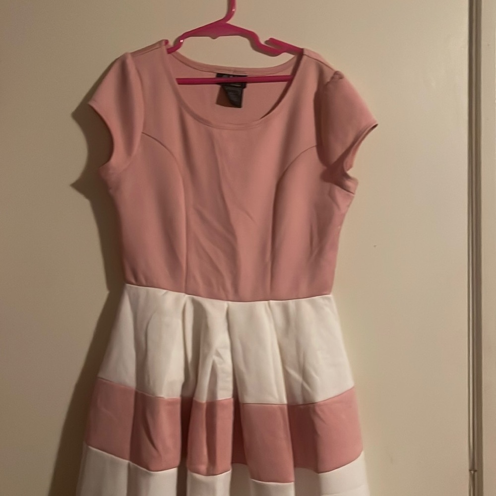 This is a dress with pink and white color.